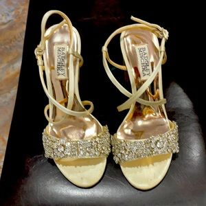 Badgley Mischka size 5.5 Carolyn ivory satin